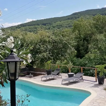 Des Canalettes Les Plans (Herault)